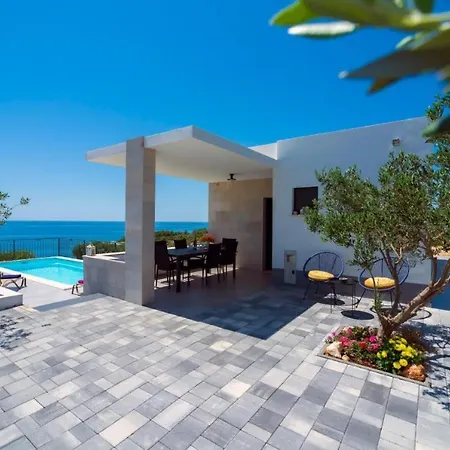Adio Mare Villa *